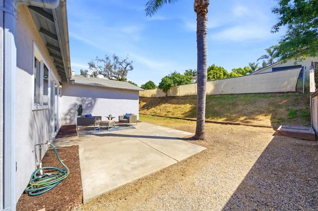 1835 Debra Lane, Vista, CA 92084