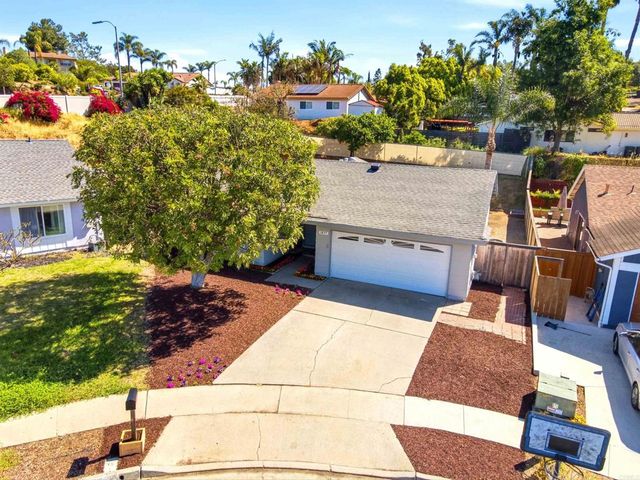 1835 Debra Lane, Vista, CA 92084
