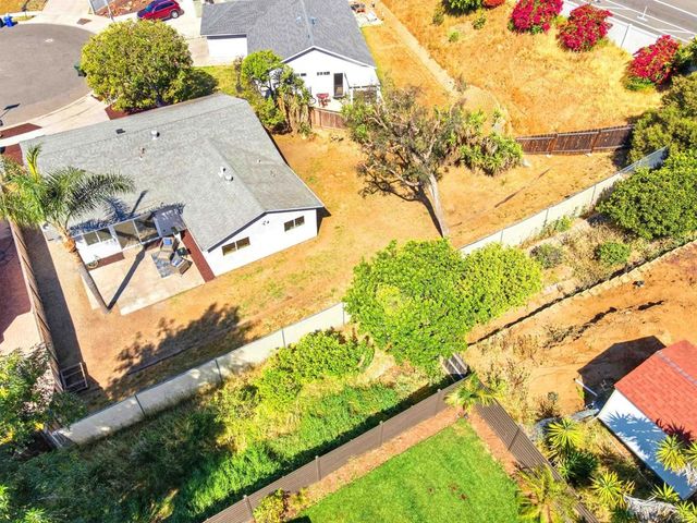 1835 Debra Lane, Vista, CA 92084