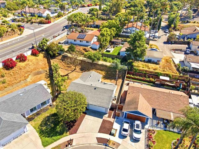 1835 Debra Lane, Vista, CA 92084