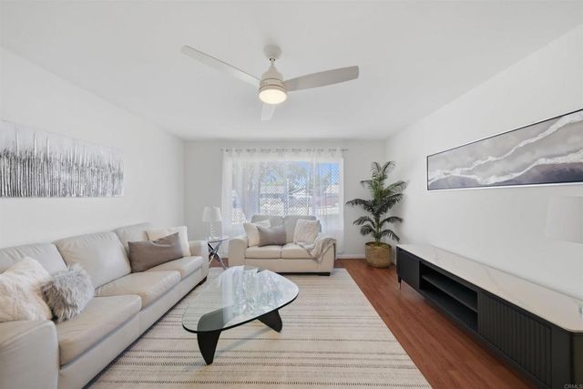 1835 Debra Lane, Vista, CA 92084