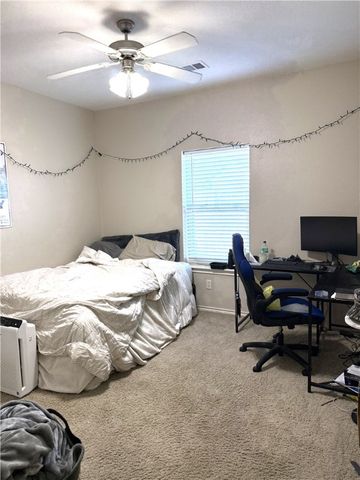 1425 West Villa Maria Road 306, Bryan, TX 77801