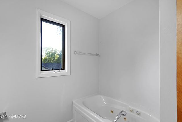 205 Yona Way, Loudon, TN 37774