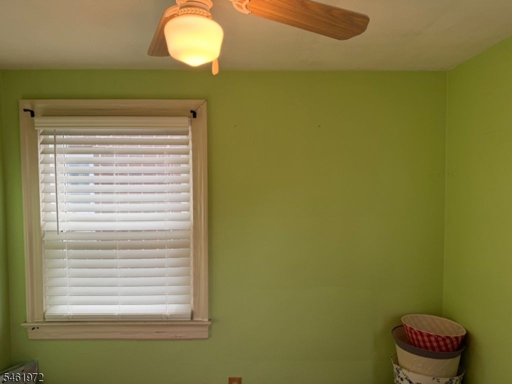 Image 15 of property listing at 830 Travers St, Union Twp., NJ 07083