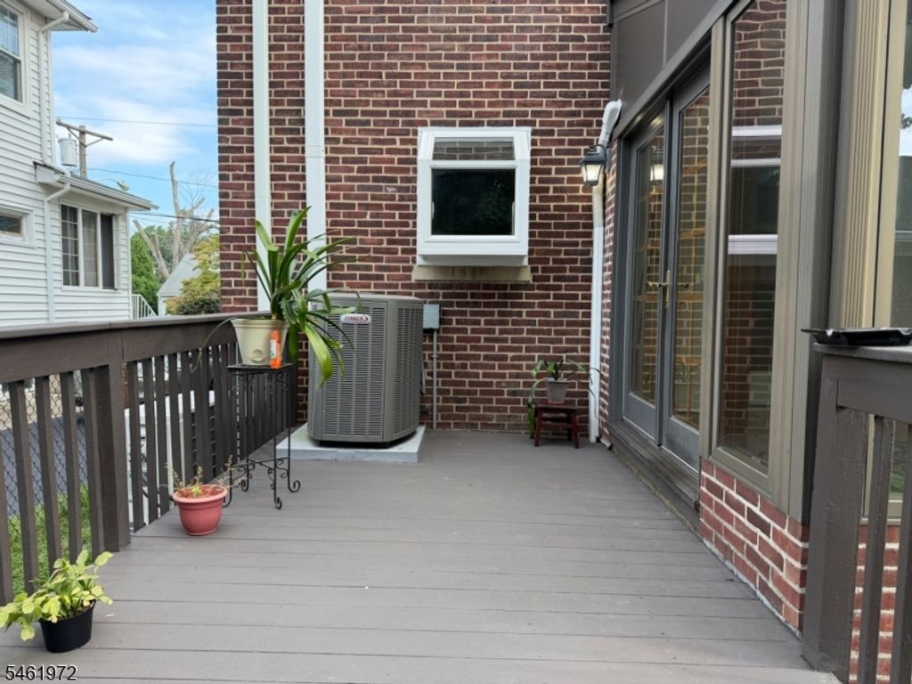 Image 27 of property listing at 830 Travers St, Union Twp., NJ 07083