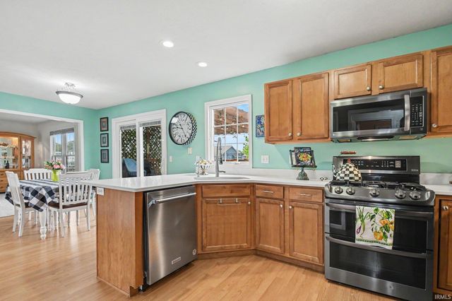 1413 Green Grass Drive, Osceola, IN 46561