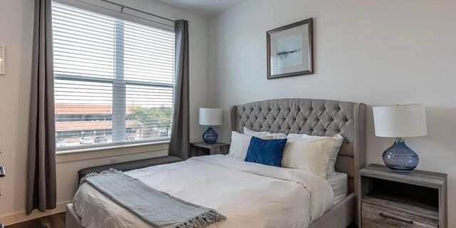 1000 Fort Worth Avenue 215, Dallas, TX 75208