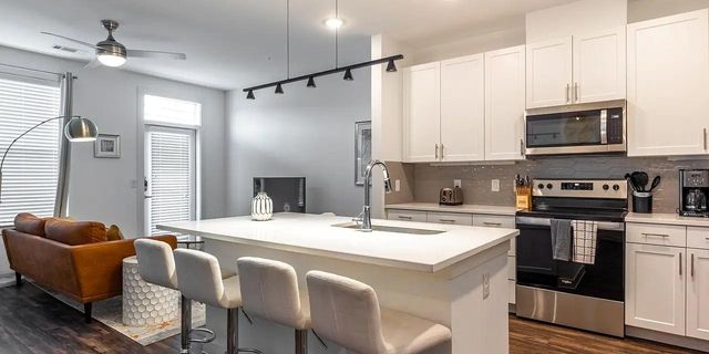 1000 Fort Worth Avenue 215, Dallas, TX 75208