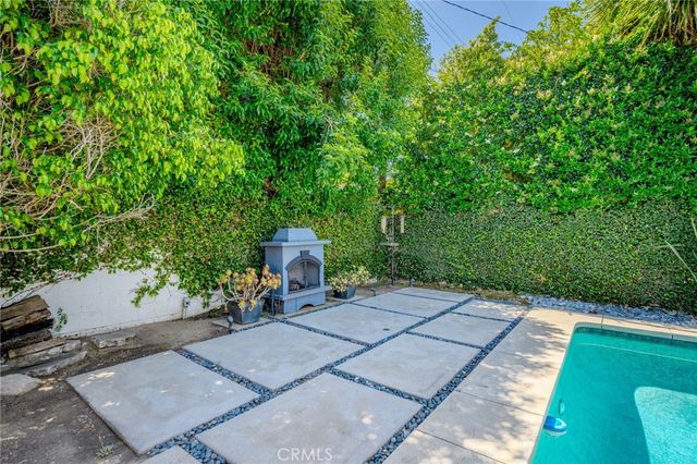 5806 Noble, Sherman Oaks, CA 91411