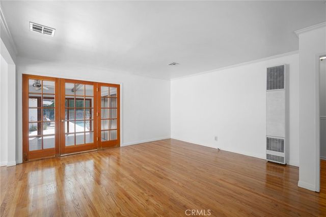 5806 Noble, Sherman Oaks, CA 91411