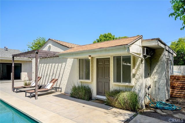 5806 Noble, Sherman Oaks, CA 91411