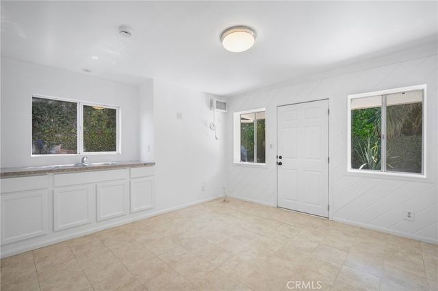 5806 Noble, Sherman Oaks, CA 91411