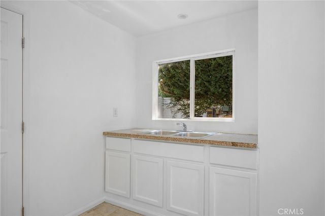 5806 Noble, Sherman Oaks, CA 91411