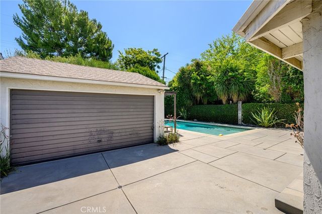 5806 Noble, Sherman Oaks, CA 91411