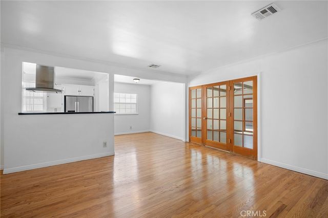 5806 Noble, Sherman Oaks, CA 91411