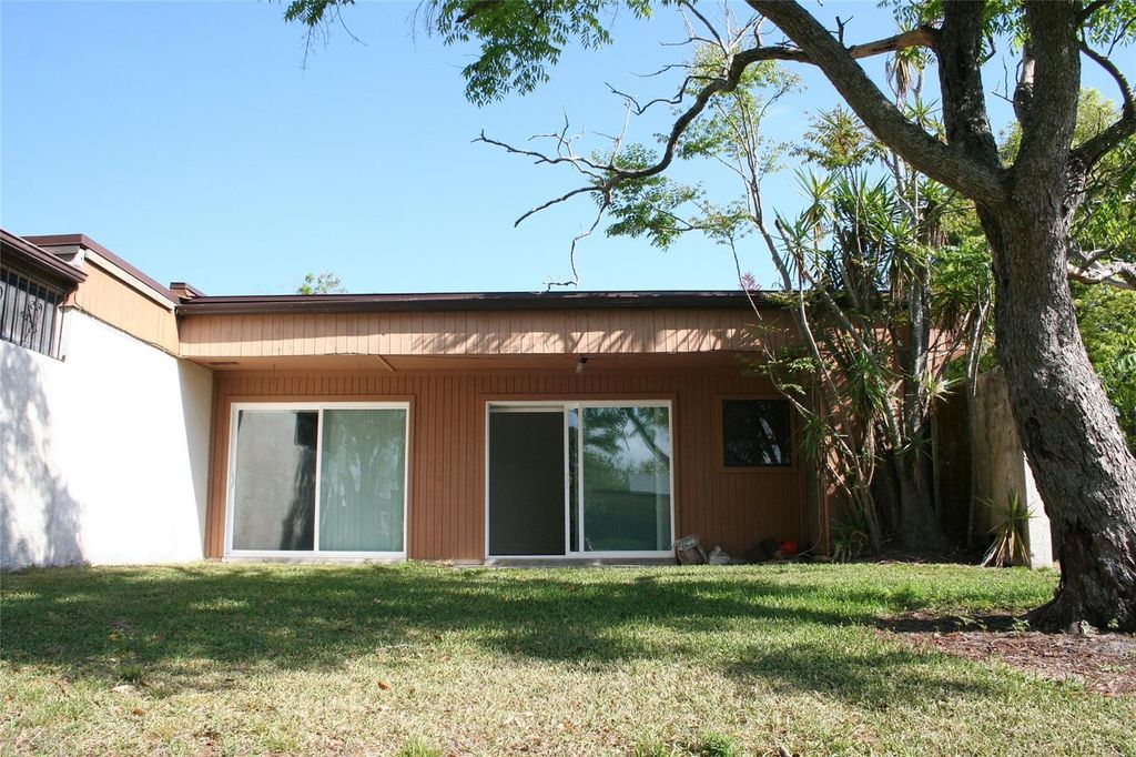 Image 3 of property listing at 2400 DOMINICA RUN, Winter Park, FL 32792
