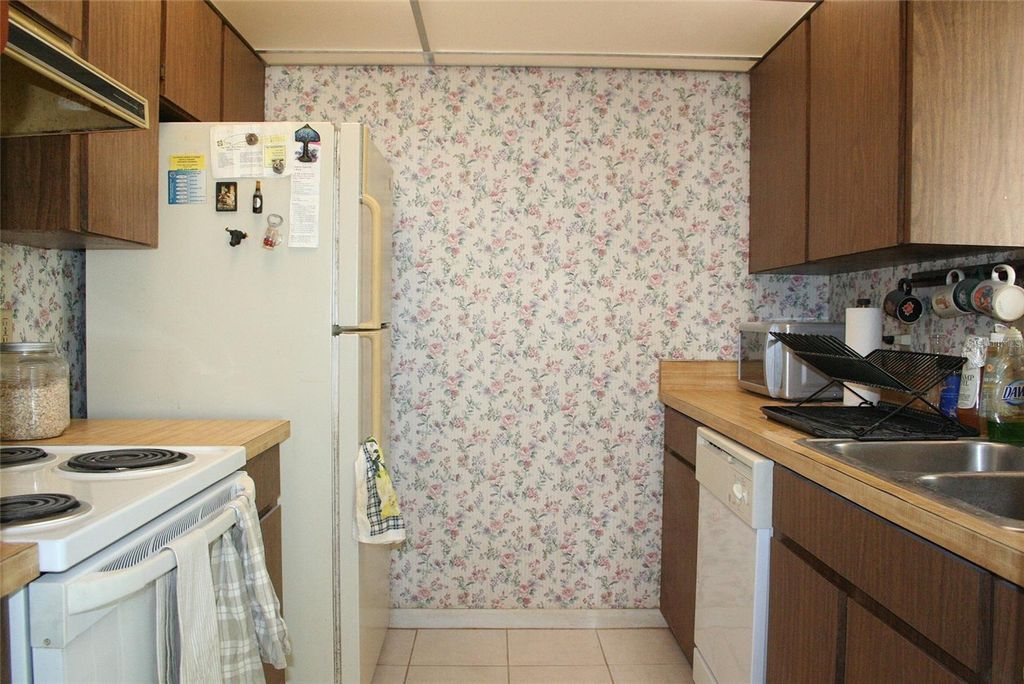 Image 10 of property listing at 2400 DOMINICA RUN, Winter Park, FL 32792