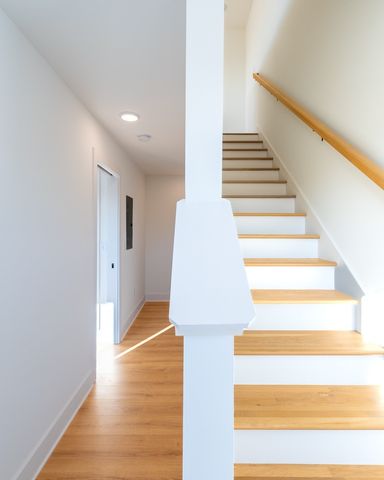 102 Duke St Apt 8, Nashville, TN 37207