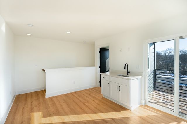 102 Duke St Apt 8, Nashville, TN 37207