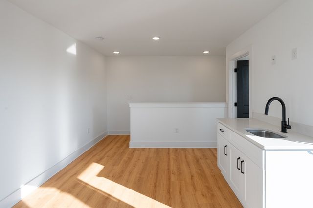 102 Duke St Apt 8, Nashville, TN 37207