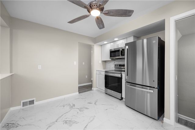 23402 Vera Street, Warrensville Heights, OH 44128