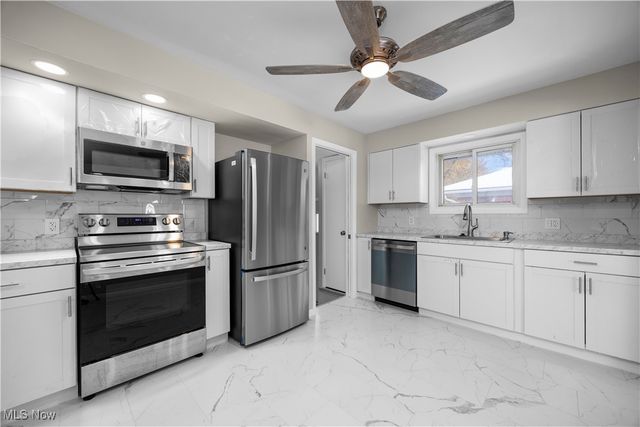 23402 Vera Street, Warrensville Heights, OH 44128