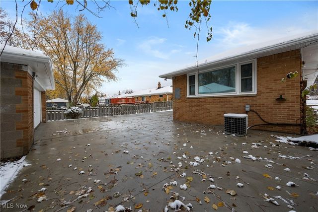 23402 Vera Street, Warrensville Heights, OH 44128