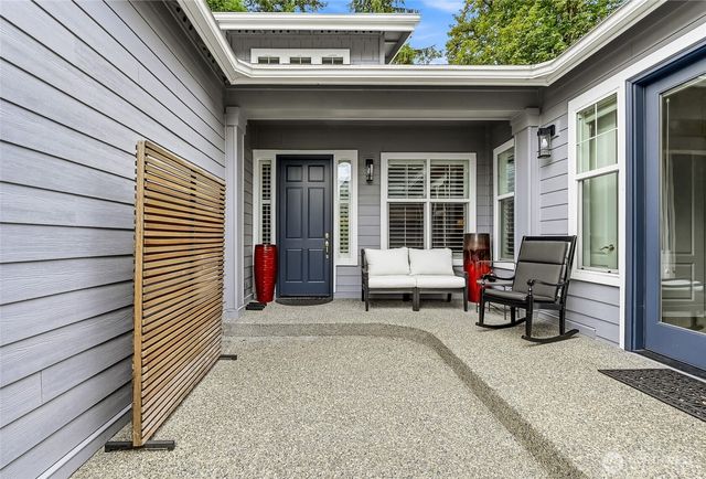 23158 NE Devon Way, Redmond, WA 98053