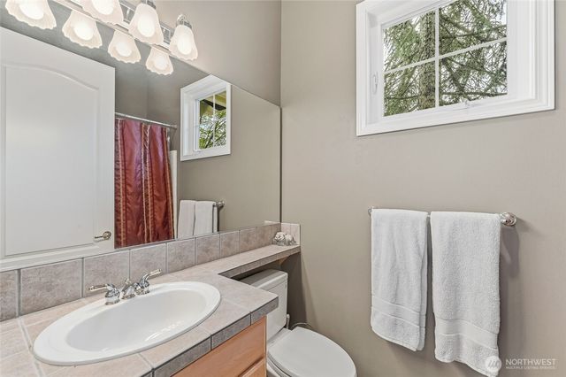 23158 NE Devon Way, Redmond, WA 98053