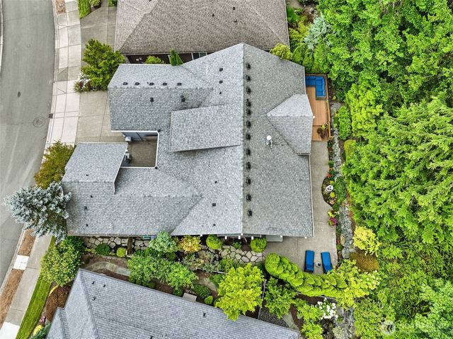 23158 NE Devon Way, Redmond, WA 98053