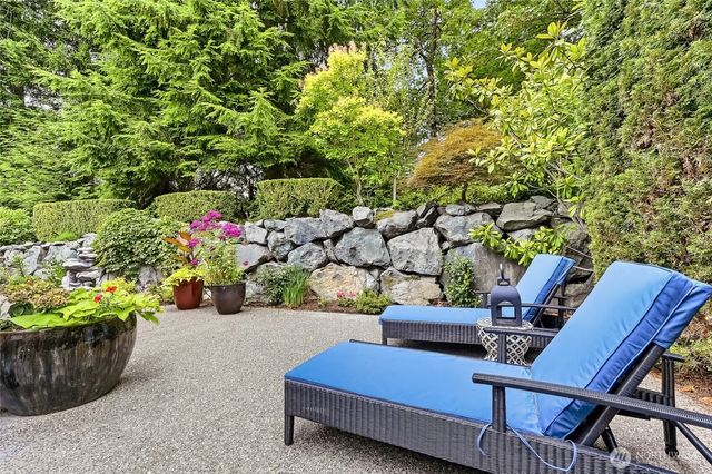 23158 NE Devon Way, Redmond, WA 98053