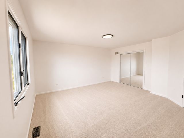 7746 Northfield Lane, Tinley Park, IL 60487
