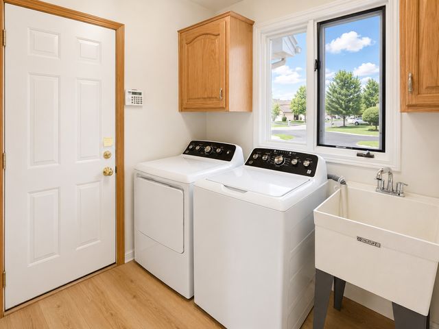 7746 Northfield Lane, Tinley Park, IL 60487