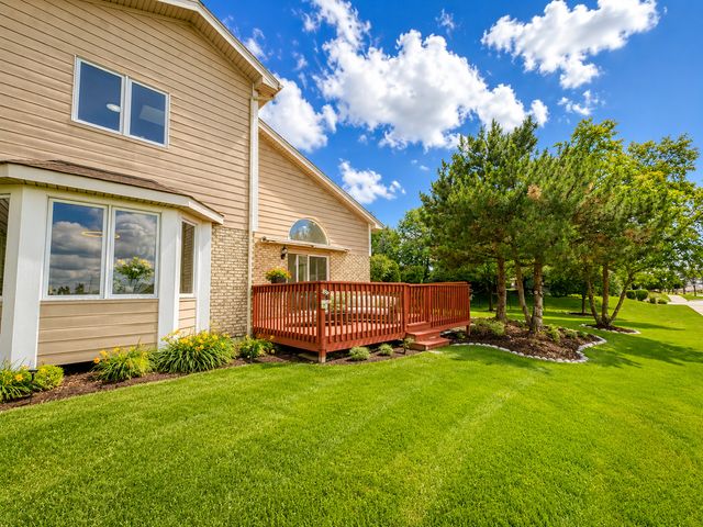 7746 Northfield Lane, Tinley Park, IL 60487