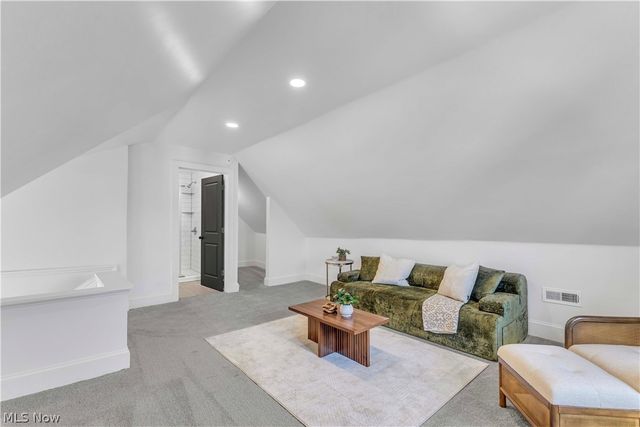 3498 Tullamore Road, University Heights, OH 44118