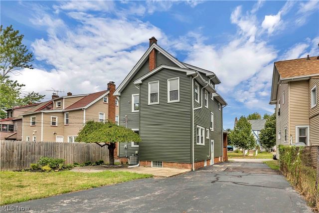 3498 Tullamore Road, University Heights, OH 44118