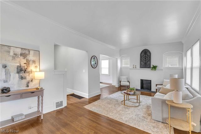 3498 Tullamore Road, University Heights, OH 44118