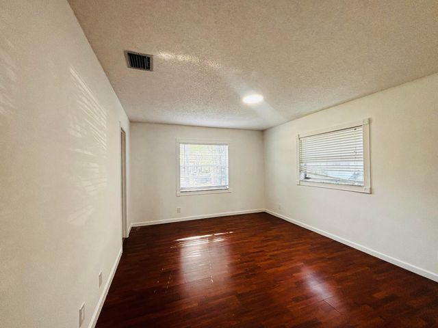 2324 NW 98th Terrace, Coral Springs, FL 33065