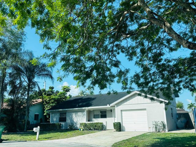 2324 NW 98th Terrace, Coral Springs, FL 33065