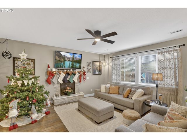 3934 N BOOMER Dr, Newberg, OR 97132