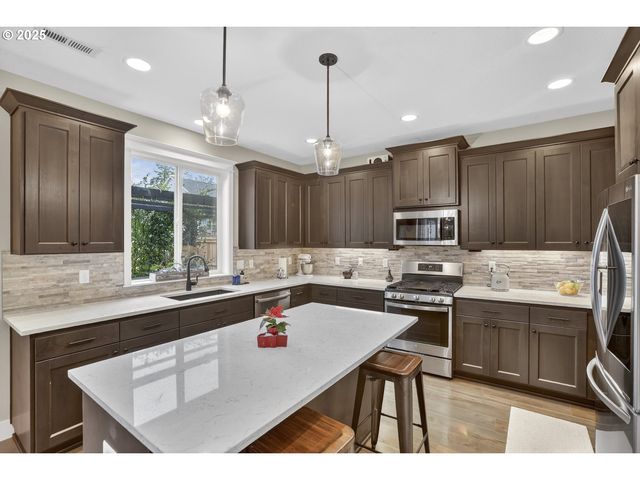 3934 N BOOMER Dr, Newberg, OR 97132