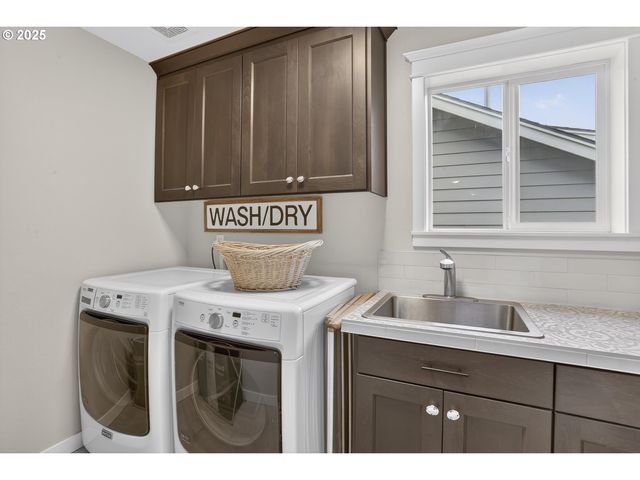 3934 N BOOMER Dr, Newberg, OR 97132