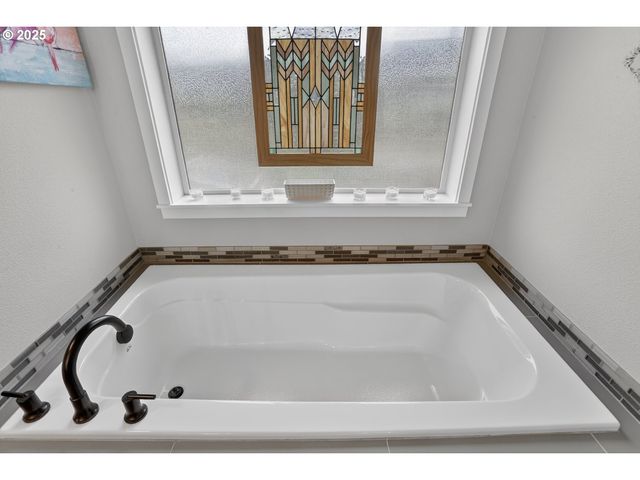 3934 N BOOMER Dr, Newberg, OR 97132