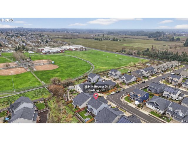 3934 N BOOMER Dr, Newberg, OR 97132