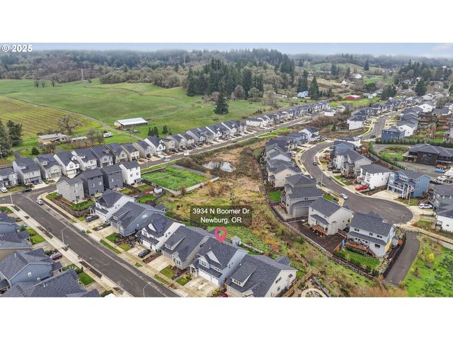 3934 N BOOMER Dr, Newberg, OR 97132