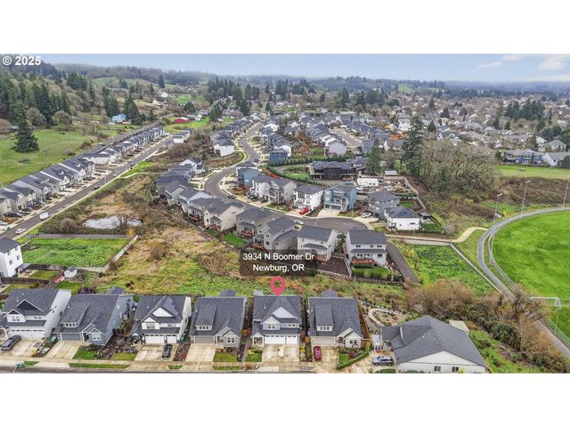 3934 N BOOMER Dr, Newberg, OR 97132