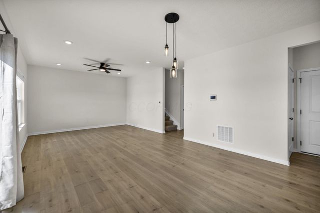 730 Leslie Drive, Plain City, OH 43064