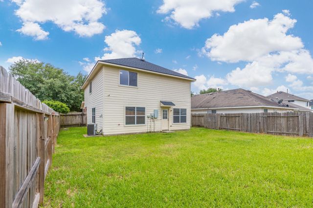 9031 Aspen Trace Lane, Humble, TX 77338