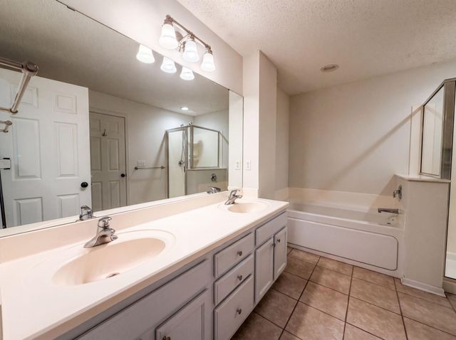 5221 Robin Lane 179, Farmington, MN 55024