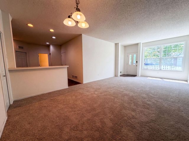 5221 Robin Lane 179, Farmington, MN 55024